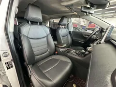 2022 Toyota RAV4 2.0L CVT 2WD Premium, белый — фото 15