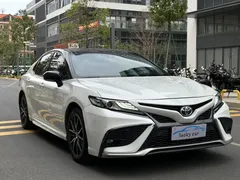 2022 Toyota Camry 2.0S Fashion, белый — фото 3