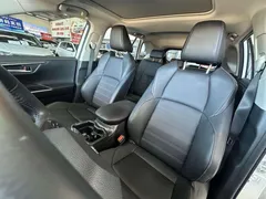 2022 Toyota Wildlander 2.0L 2WD Luxury Plus, белый — фото 11