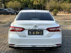 2023 Toyota Camry 2.0G Luxury, белый — фото 10