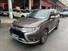 2021 Mitsubishi Outlander 2.4L 4WD 7-seat — фото 1