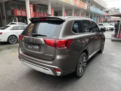 2021 Mitsubishi Outlander 2.4L 4WD 7-seat — фото 6