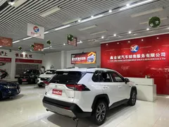 2023 Toyota RAV4 2.0L CVT 2WD Fashion Plus, белый — фото 6