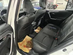 2023 Toyota RAV4 2.0L CVT 2WD Fashion Plus, белый — фото 8