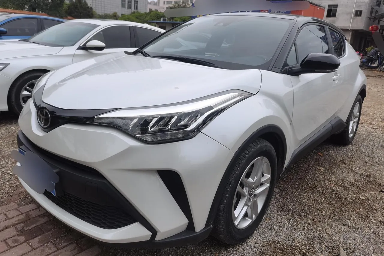 2022 Toyota C-HR 2.0L Leading