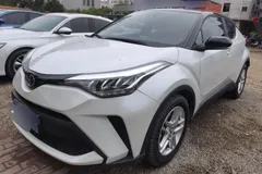 2022 Toyota C-HR 2.0L Leading, белый — фото 1
