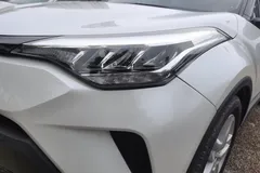 2022 Toyota C-HR 2.0L Leading, белый — фото 2