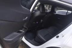 2022 Toyota C-HR 2.0L Leading, белый — фото 13