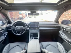 2021 Toyota Avalon 2.5L Luxury, чёрный — фото 17