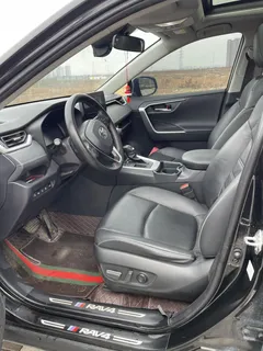 2023 Toyota RAV4 2.0L CVT 2WD Fashion Plus, чёрный — фото 6