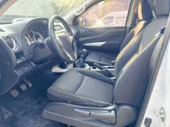2022 Nissan Navara 2.5L MT 4WD Premium QR25, белый — фото 8