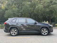 2022 Toyota RAV4 2.0L CVT 2WD Fashion Plus, чёрный — фото 4
