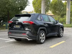 2022 Toyota RAV4 2.0L CVT 2WD Fashion Plus, чёрный — фото 12
