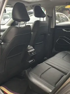 2023 Geely Emgrand 4th Gen 1.5L CVT Premium Champion — фото 7