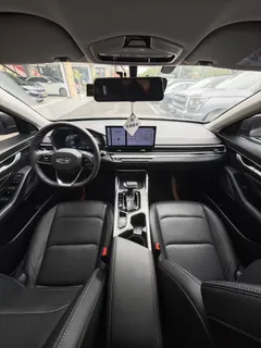 2023 Geely Emgrand 4th Gen 1.5L CVT Premium Champion — фото 8