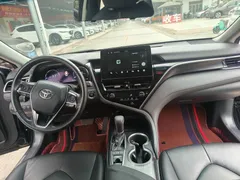 2021 Toyota Camry 2.5G Luxury, чёрный — фото 8