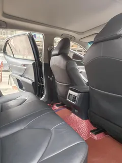 2021 Toyota Camry 2.5G Luxury, чёрный — фото 9