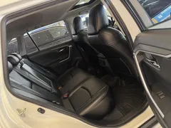 2022 Toyota RAV4 2.0L CVT 2WD Fashion, белый — фото 6