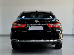 2023 Toyota Camry 2.0G Luxury, чёрный — фото 3