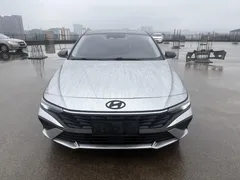 2023 Hyundai Elantra 1.5L CVT LUX Premium — фото 2