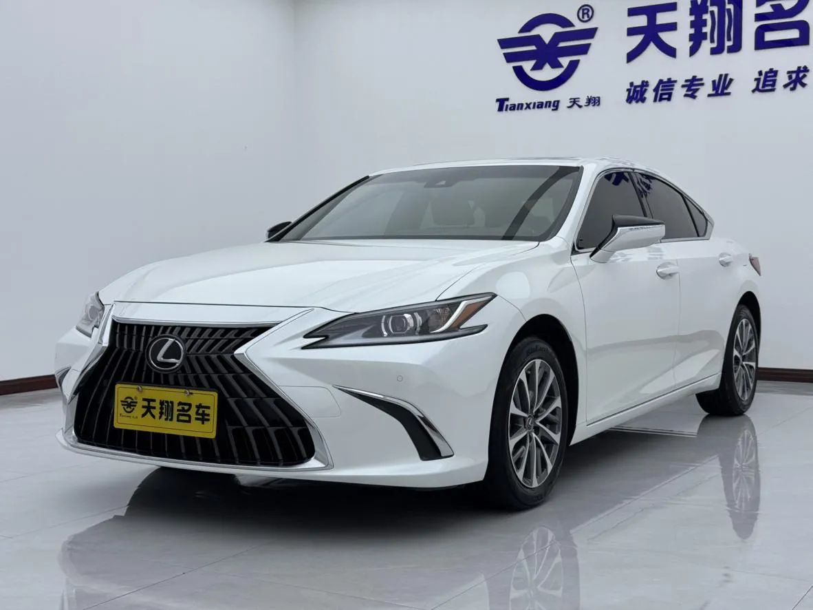 2022 Lexus ES 200 Excellence