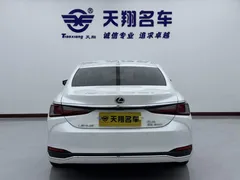 2022 Lexus ES 200 Excellence, белый — фото 5