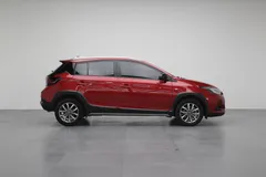 2022 Toyota Yaris L Zhixuan X 1.5L CVT Luxury Plus, красный — фото 8