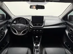2022 Toyota Yaris L Zhixuan X 1.5L CVT Luxury Plus, красный — фото 9