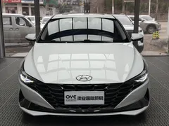2022 Hyundai Elantra 1.5L CVT LUX Premium, белый — фото 3