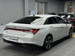 2022 Hyundai Elantra 1.5L CVT LUX Premium, белый — фото 6