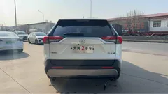 2023 Toyota RAV4 2.0L CVT 2WD Fashion, белый — фото 3