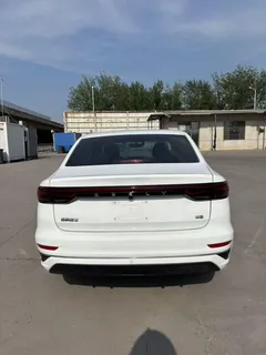 2023 Geely Emgrand 4th Gen 1.5L CVT Premium Champion, белый — фото 3