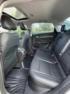 2023 Geely Emgrand 4th Gen 1.5L CVT Premium Champion, белый — фото 6
