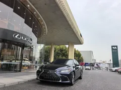 2021 Lexus ES 200 Excellence, синий — фото 1