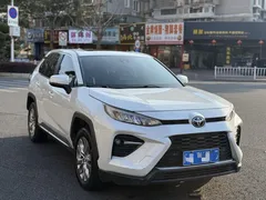 2021 Toyota Wildlander 2.0L 2WD Luxury, белый — фото 3