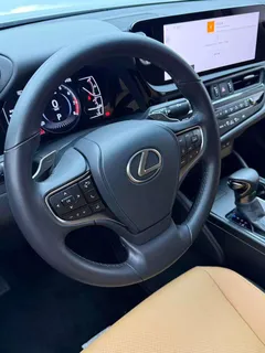 2022 Lexus ES 200 Excellence — фото 17