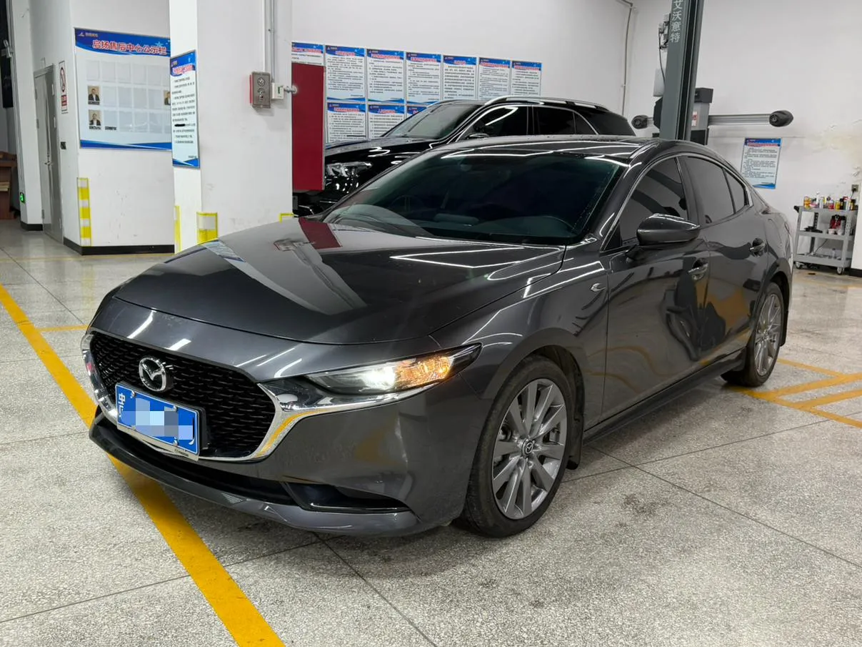 2023 Mazda Mazda3 2.0L AT