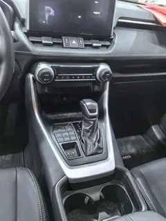 2022 Toyota Wildlander 2.0L 4WD Luxury Plus, белый — фото 12