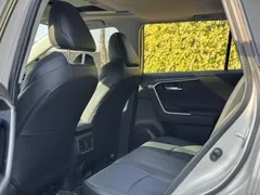 2022 Toyota Wildlander 2.0L 2WD Luxury — фото 6