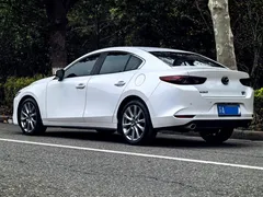 2023 Mazda Mazda3 2.0L AT, белый — фото 4