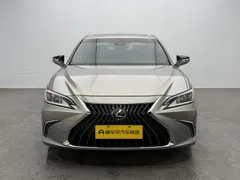 2022 Lexus ES 200 Excellence — фото 2