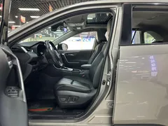 2022 Toyota RAV4 2.0L CVT 2WD Fashion Plus — фото 9