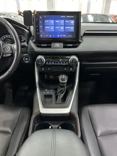 2022 Toyota RAV4 2.0L CVT 2WD Fashion Plus — фото 16