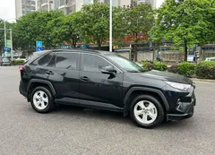 2023 Toyota RAV4 2.0L CVT 2WD Fashion, чёрный — фото 4