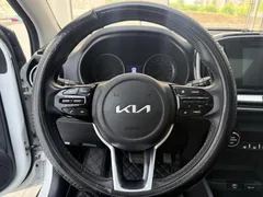 2021 Kia Yipao 1.4L CVT Sunroof, белый — фото 12