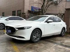 2023 Mazda Mazda3 2.0L AT, белый — фото 1