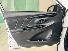 2022 Toyota Yaris L Zhixuan 1.5L CVT Luxury Plus, белый — фото 6