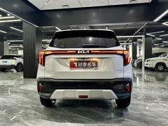 2023 Kia Seltos 1.5L IVT Luxury, белый — фото 6