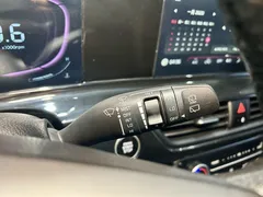 2023 Kia Seltos 1.5L IVT Luxury, белый — фото 14