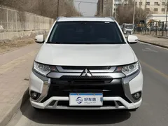 2021 Mitsubishi Outlander 2.0L 2WD 5, белый — фото 2